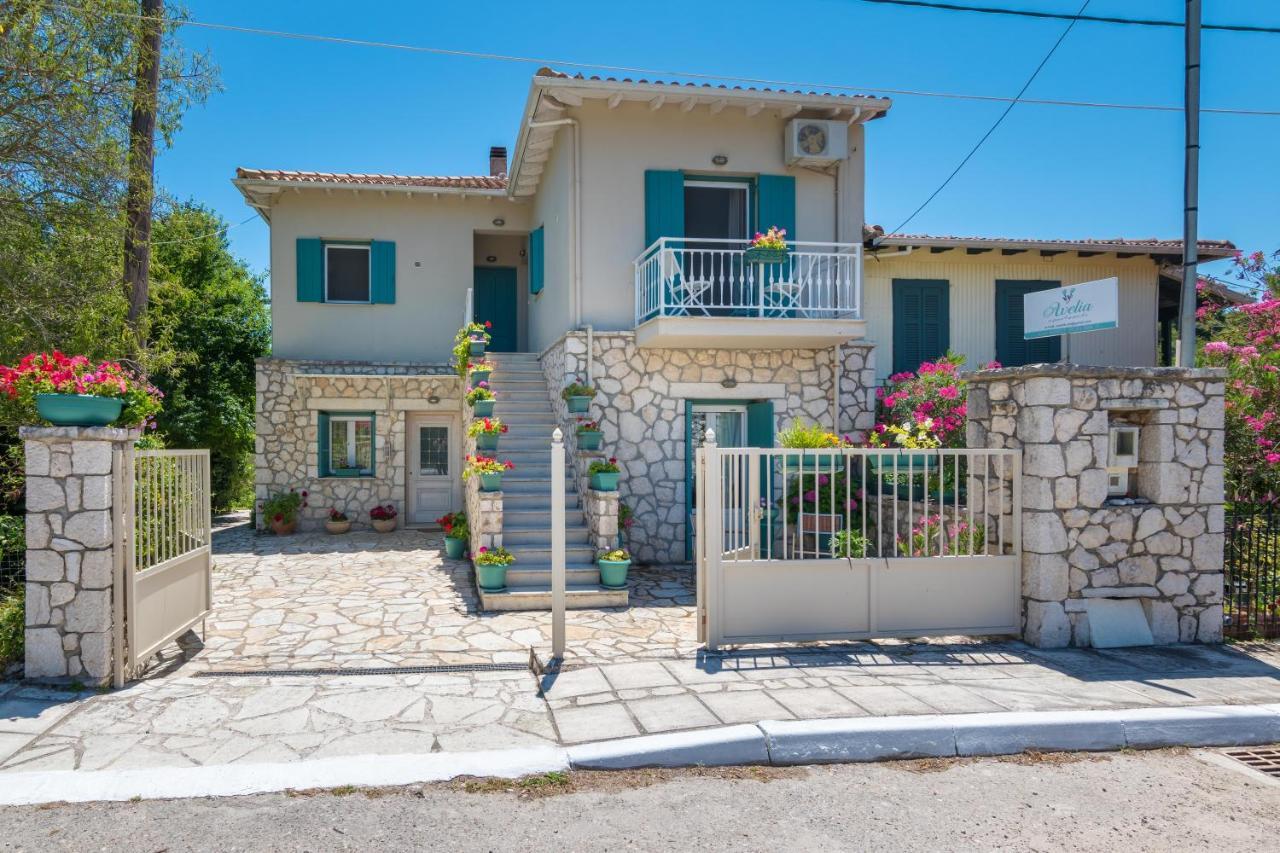 Ferienwohnung Avelia Pink Asprogerakata Exterior foto